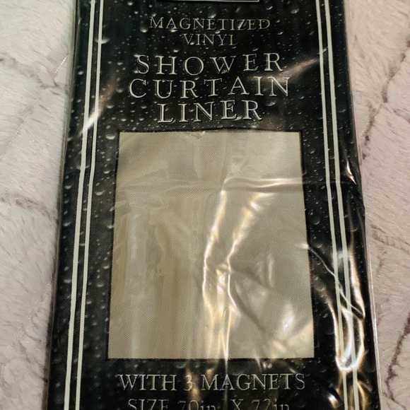 6 Piece NWT Shower Curtain Set. Original packaging - Picture 11 of 13